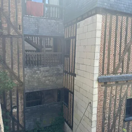 Gites Place Plumereau De Tours Exterior photo