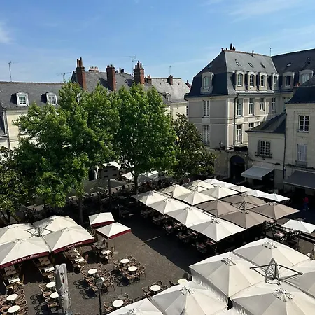 Gites Place Plumereau De Tours Exterior photo