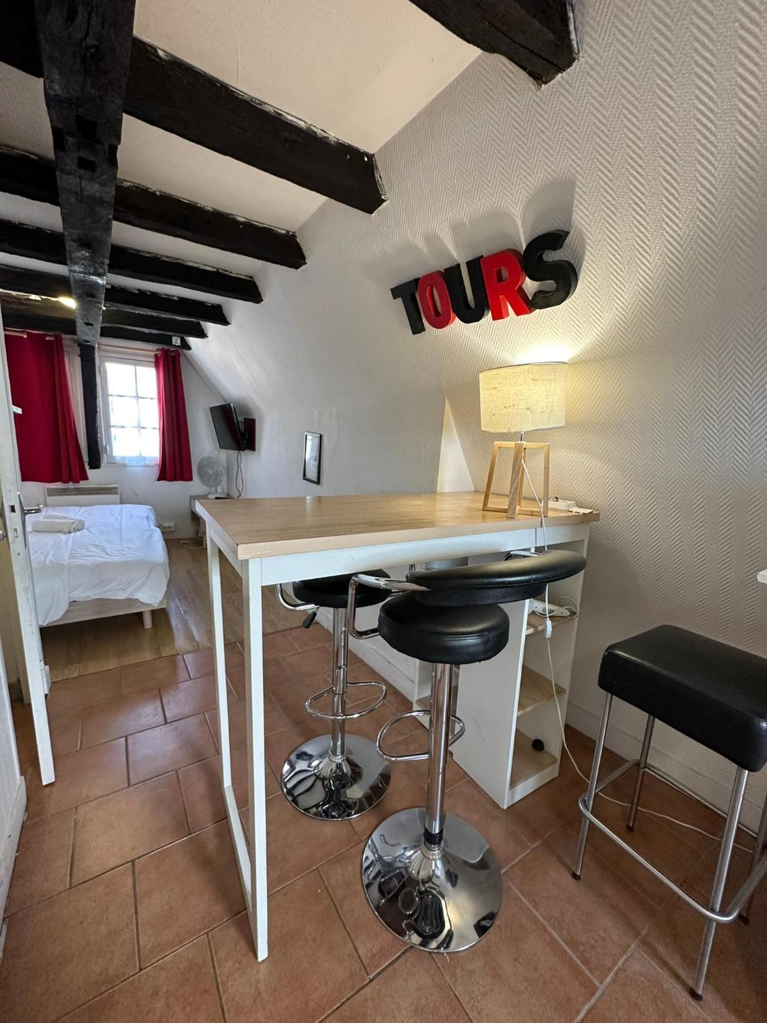 Place Plumereau De Apartment Tours